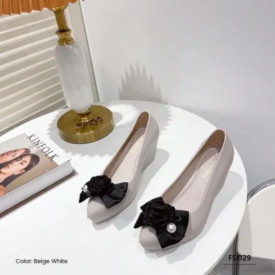 Sole Mode Female Slipper